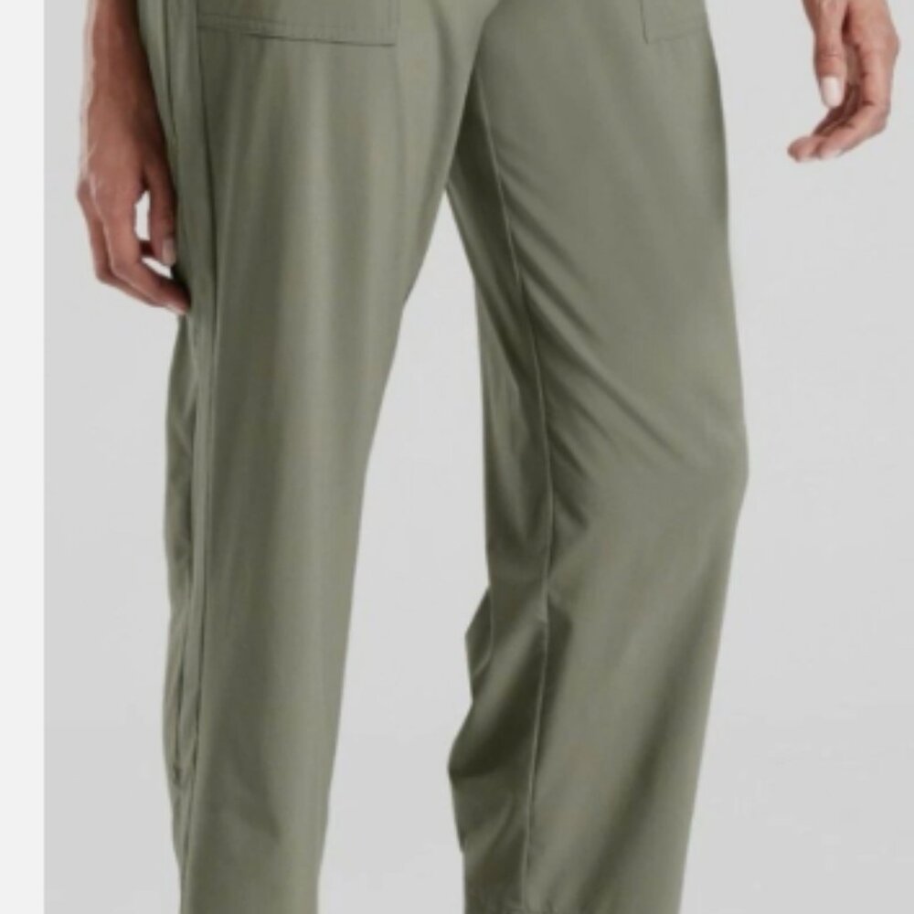 Athleta Tribeca Utility Crop Featherweight Stretch Pant Khaki Tan Athleisure 10